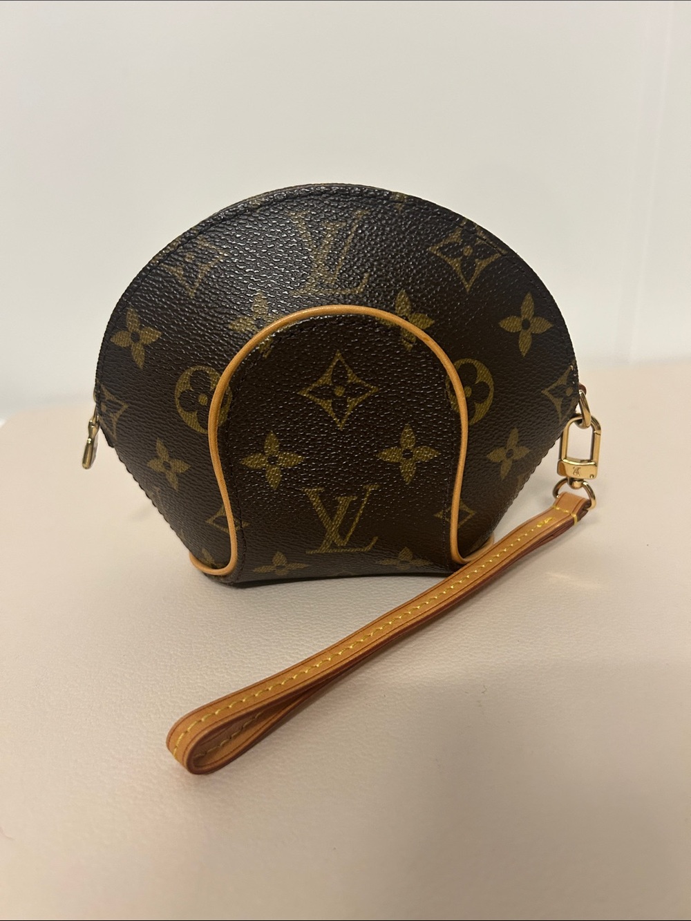 Louis Vuitton Mini Ellipse Wristlet